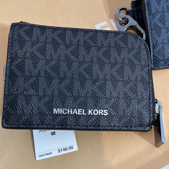 NWT Michael Kors Zip Wallet - Picture 2 of 6